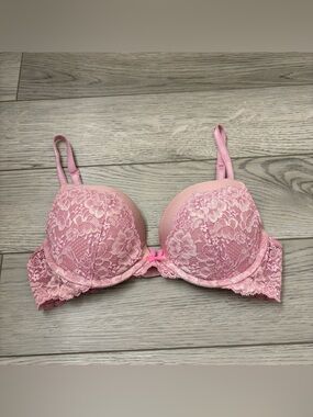 Victoria’s Secret Pink Lace Dream Angels Push-up Bra Size 34C